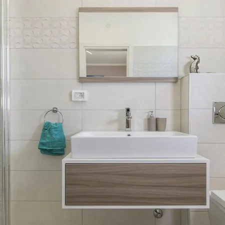 Вилла Dina Comfortable Лабин