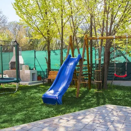 Dina Comfortable Villa
